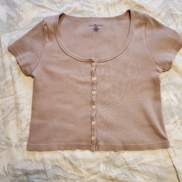 Brandy Melville Henley Style Crop top - Picture 1 of 2